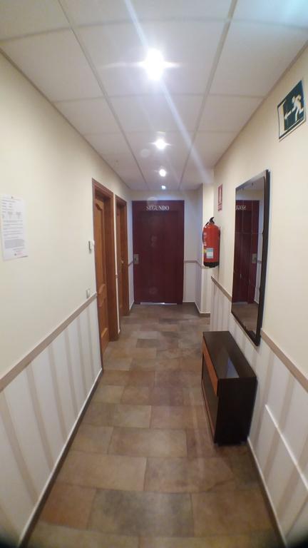 Hostal Venecia II Монсон Экстерьер фото