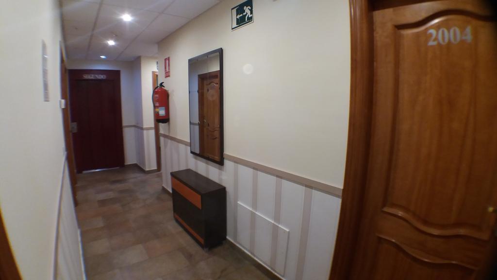 Hostal Venecia II Монсон Экстерьер фото