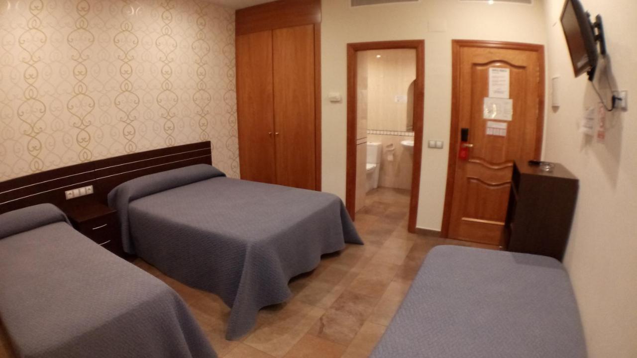 Hostal Venecia II Монсон Экстерьер фото
