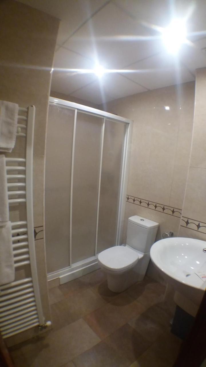 Hostal Venecia II Монсон Экстерьер фото